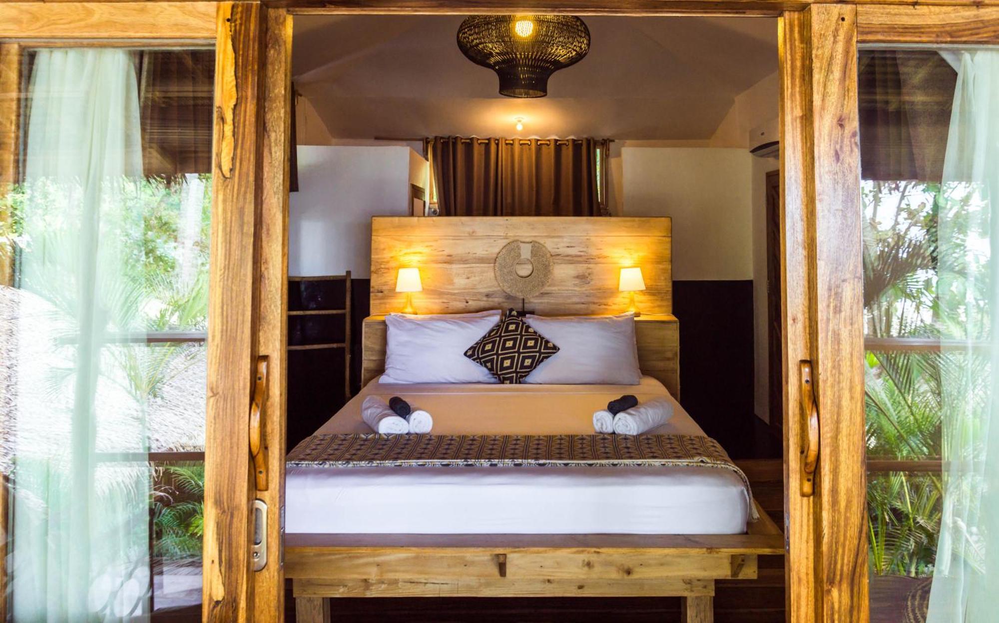 Maligaya Beach Bungalows El Nido Bagian luar foto